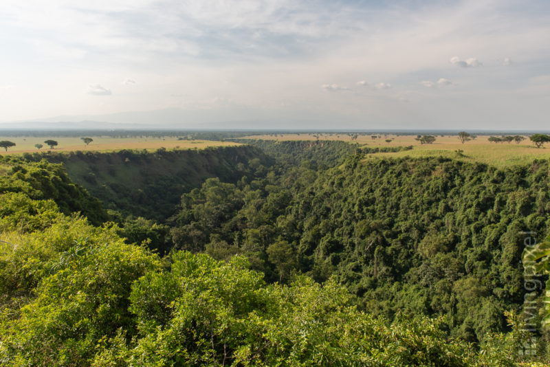 Schlucht inmitten der Savanne