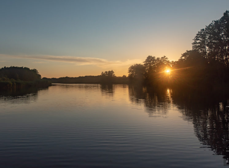 Sonnenuntergang auf der Peene