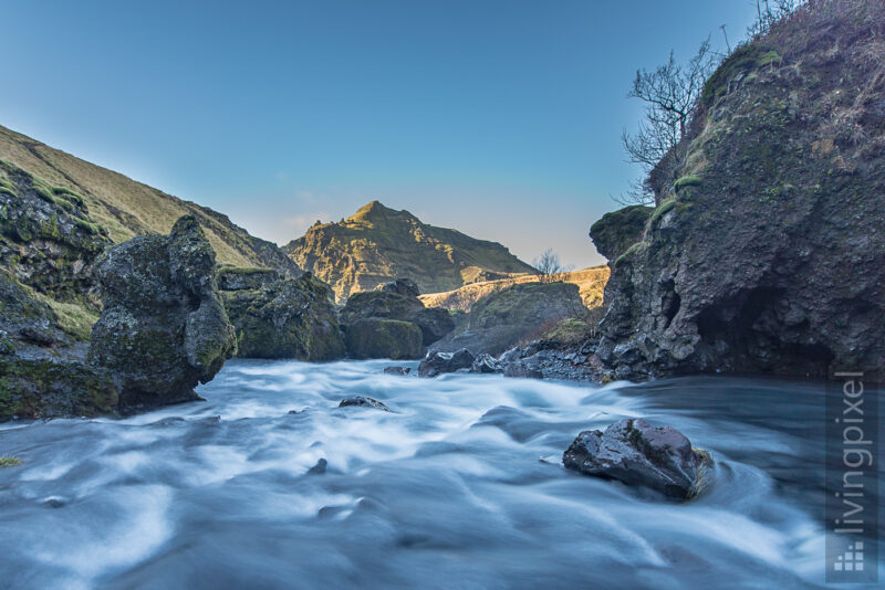 Oberhalb des Wasserfalls