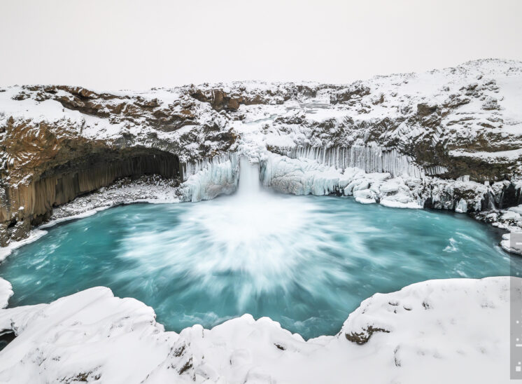 Aldeyjarfoss im Winter