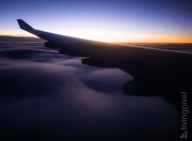 Anflug im Sonnenaufgang